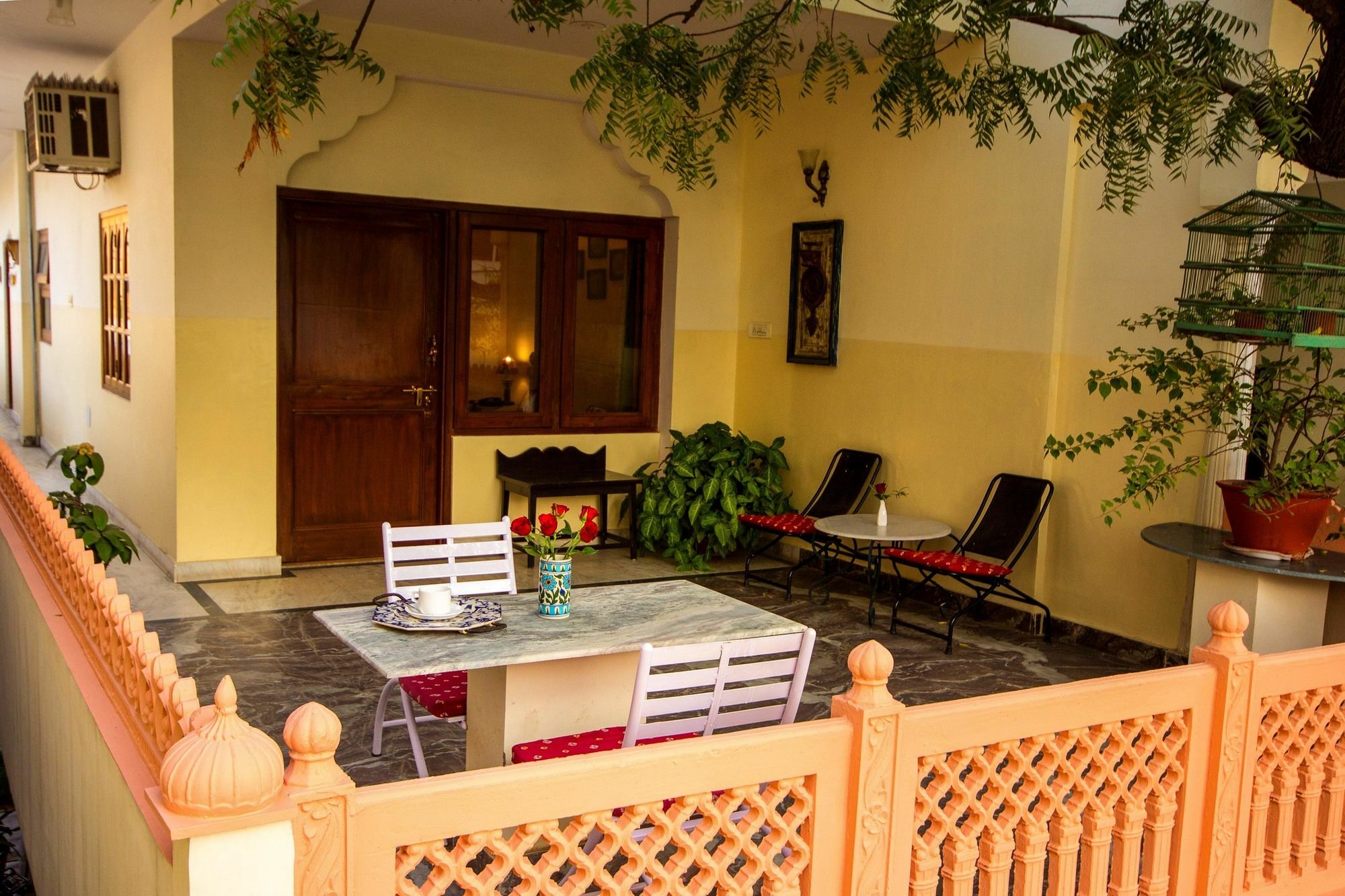 Rawla Rawatsar Hotel